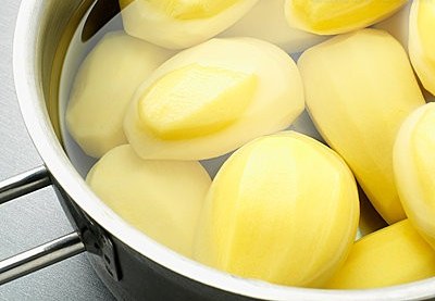 夏日饮食宜忌:哪些人不能吃土豆?