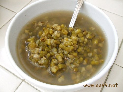 喝绿豆汤