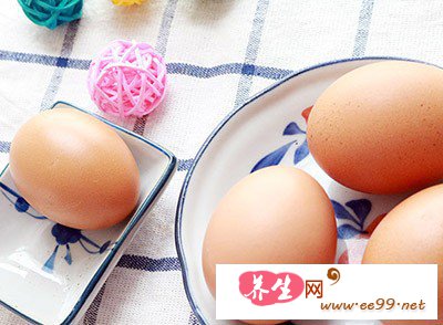 有的人习惯把牛奶与鸡蛋一同食用 有的人习惯把牛奶与鸡蛋一同食用