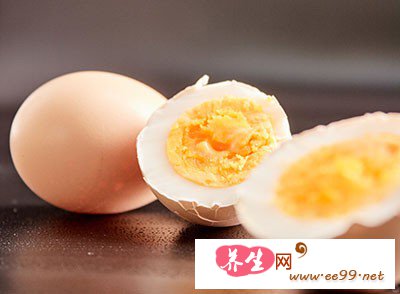 鸡蛋打散摊成蛋饼 鸡蛋打散摊成蛋饼
